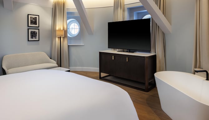 Radisson Blu Hotel, London Bloomsbury - Studio Suite