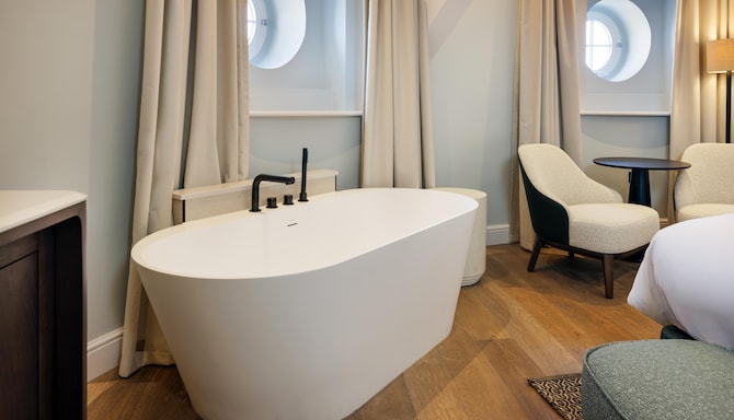 Radisson Blu Hotel, London Bloomsbury - Studio Suite