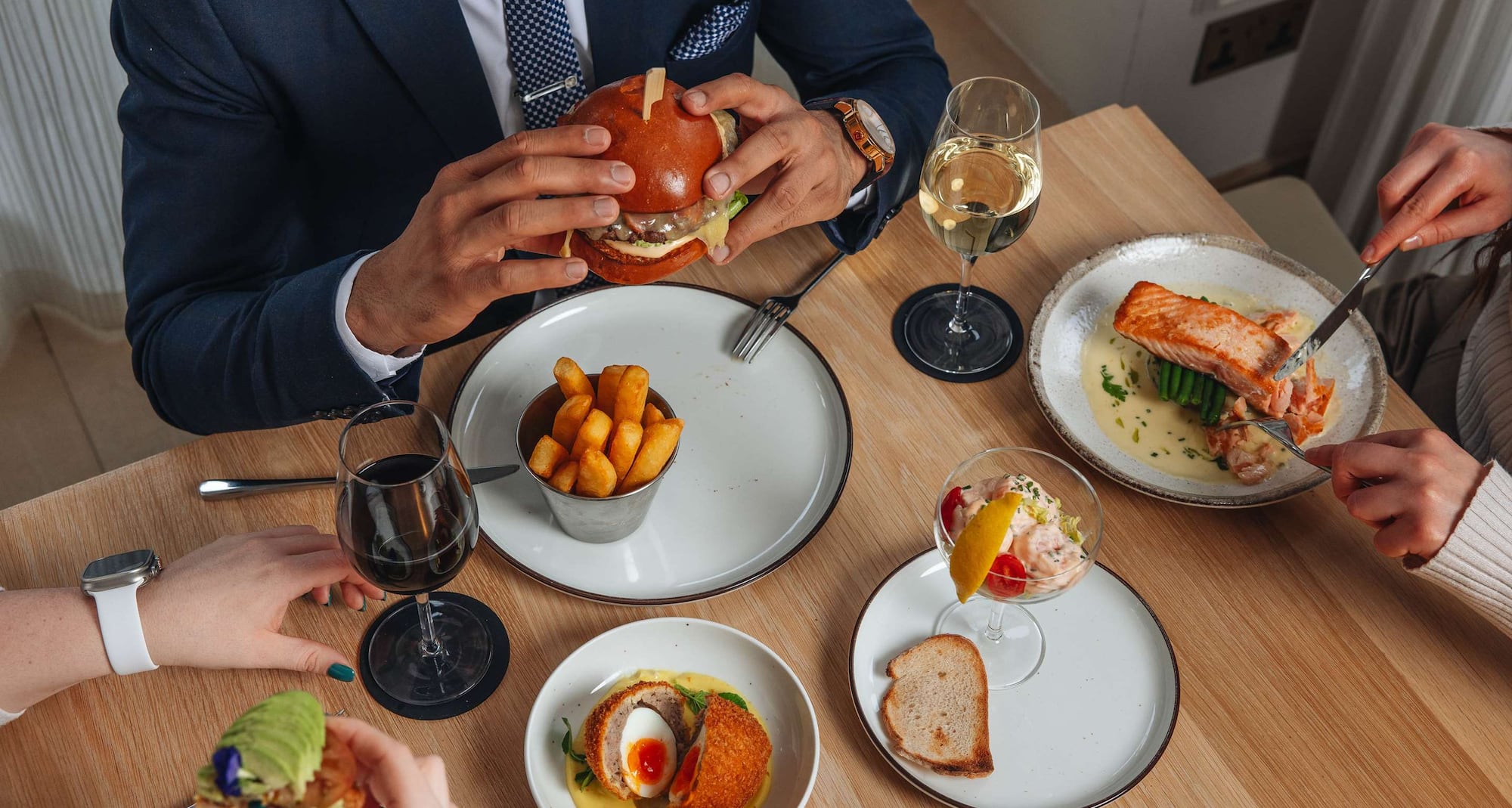 Radisson Blu Hotel, London Bond Street - Bond St. Lounge - Dining