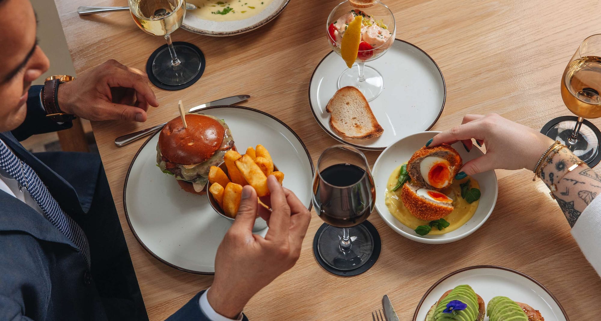 Radisson Blu Hotel, London Bond Street - Bond St. Lounge - Dining