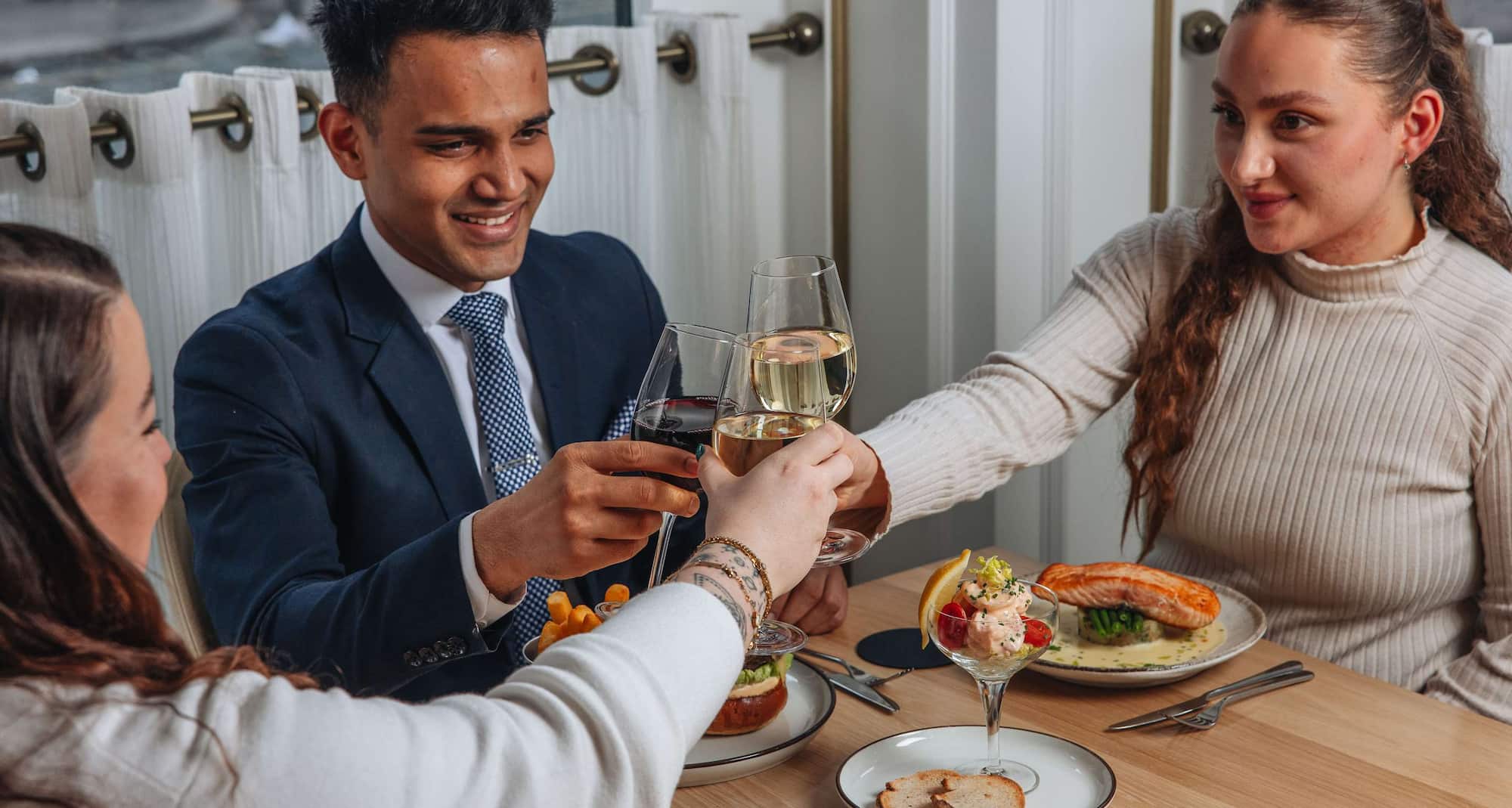 Radisson Blu Hotel, London Bond Street - Bond St. Lounge - Dining