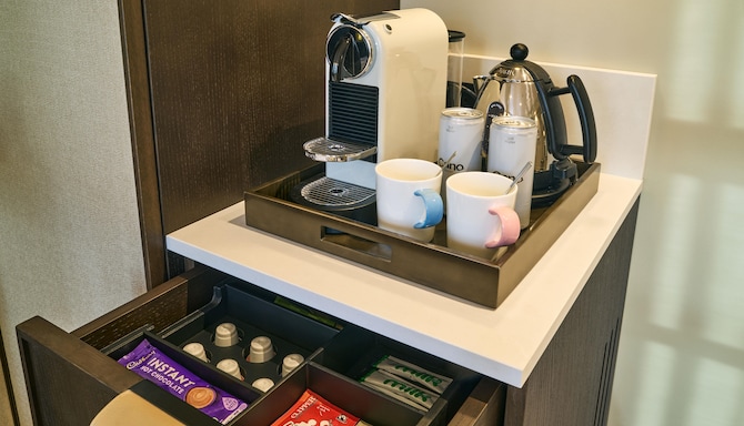 Radisson Blu Hotel, London Bond Street - Room Amenities