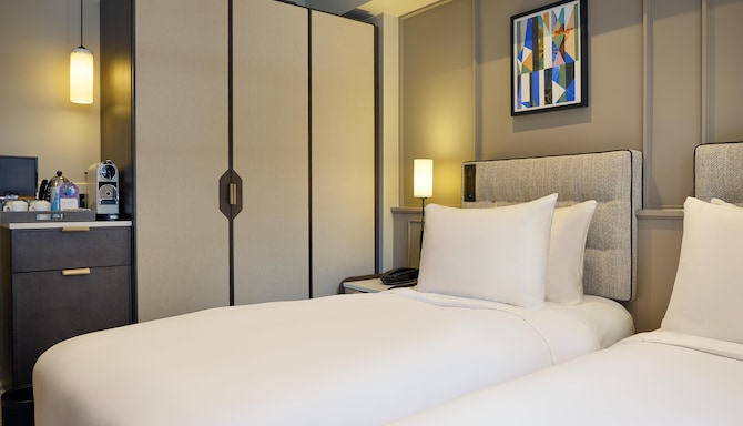 Radisson Blu Hotel, London Bond Street - Standard Twin Room