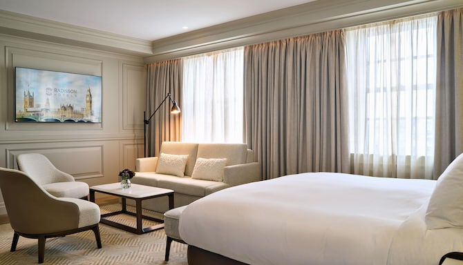Radisson Blu Hotel, London Bond Street - Studio Suite
