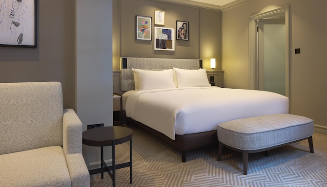 Radisson Blu Hotel, London Bond Street - Junior Suite