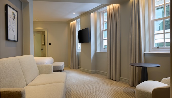 Radisson Blu Hotel, London Bond Street - Junior Suite