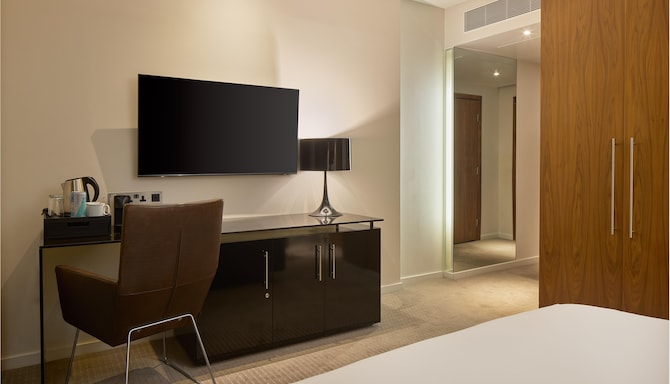 Radisson Blu Hotel, London Canary Wharf East - Superior Queen Room