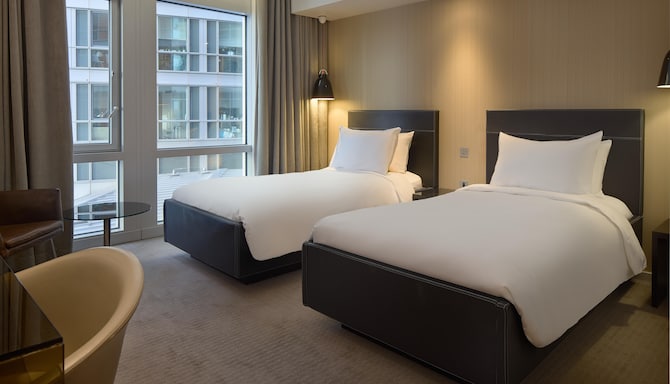 Radisson Blu Hotel, London Canary Wharf East - Superior Twin Room