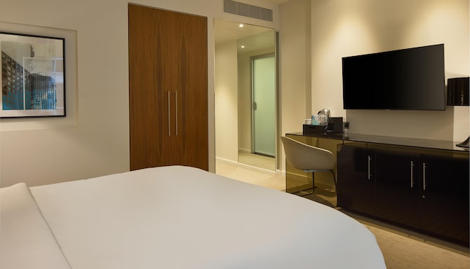 Radisson Blu Hotel, London Canary Wharf East - Premium King Room