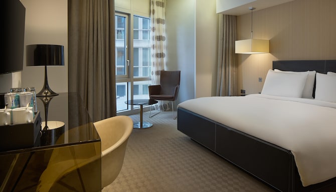 Radisson Blu Hotel, London Canary Wharf East - Premium King Deluxe