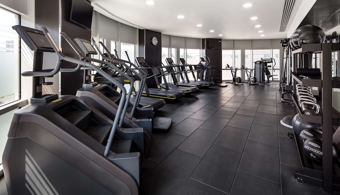 Radisson Blu Edwardian New Providence Wharf Hotel, London - Gym