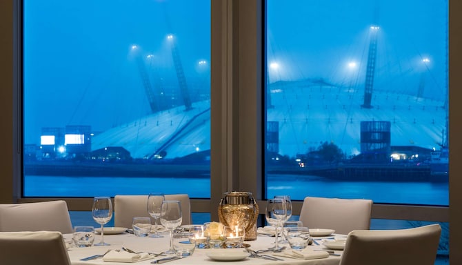 Radisson Blu New Providence Wharf Hotel, London - Meeting Room - River Room