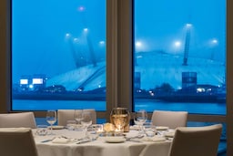 Radisson Blu New Providence Wharf Hotel, London - Meeting Room - River Room