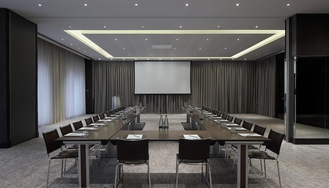 Radisson Blu Hotel, London Canary Wharf East - Ontario Room