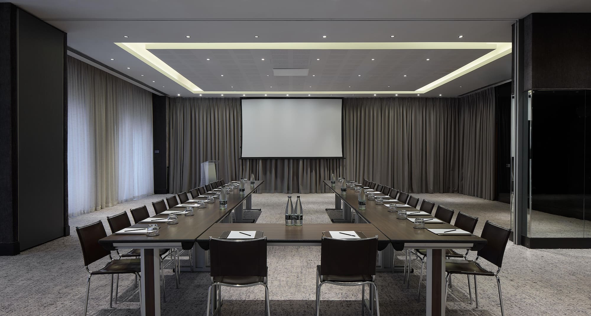 Radisson Blu Hotel, London Canary Wharf East - Ontario Room