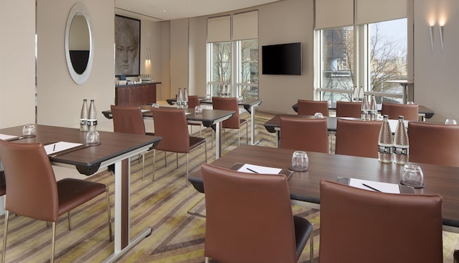 Radisson Blu Hotel, London Canary Wharf East - River Room