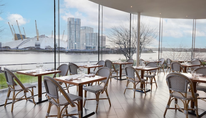 Radisson Blu Hotel, London Canary Wharf East - Scoff and Banter Restaurant