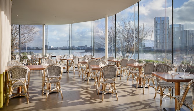 Radisson Blu Hotel, London Canary Wharf East - Scoff and Banter Restaurant