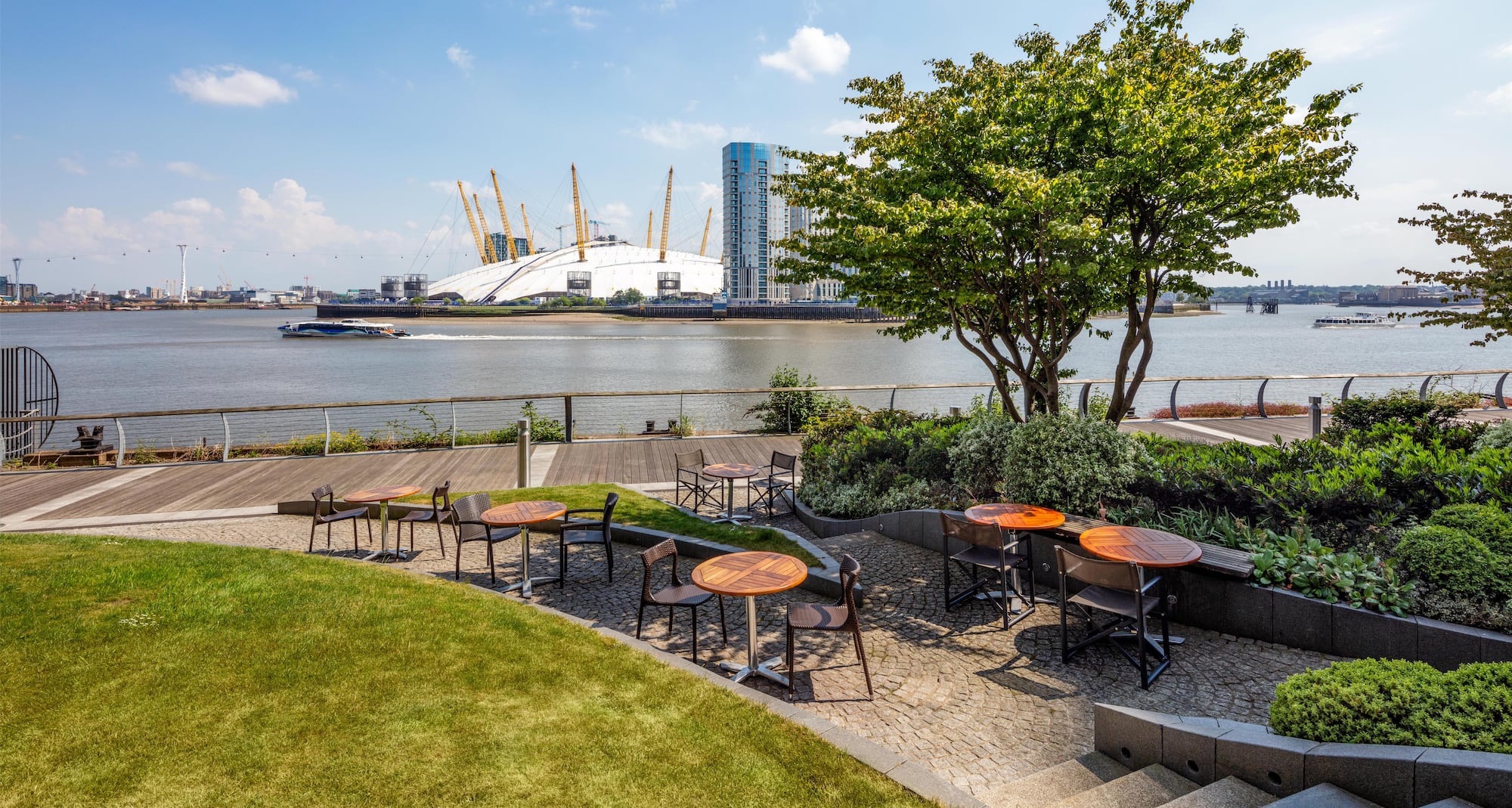 Radisson Blu Hotel, London Canary Wharf East - 餐厅/用餐