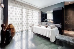 Radisson Blu Edwardian New Providence Wharf Hotel, London - East River Spa