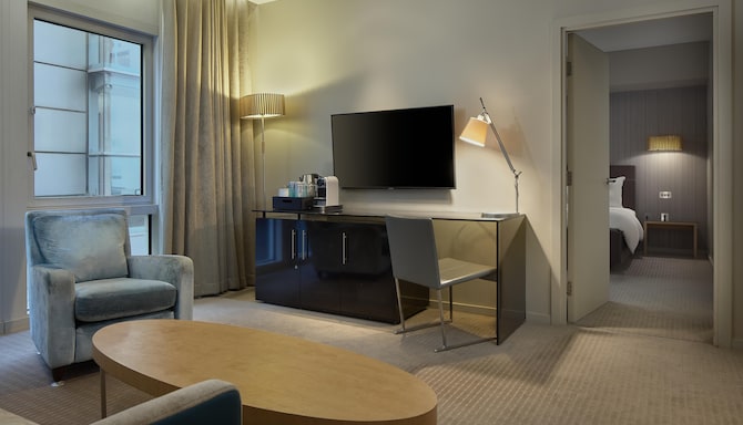Radisson Blu Hotel, London Canary Wharf East - One Bedroom Suite