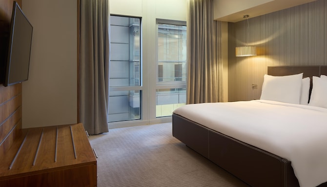 Radisson Blu Hotel, London Canary Wharf East - One Bedroom Suite