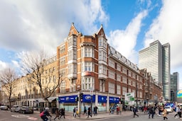 Radisson Blu Edwardian Grafton Hotel, London - Exterior