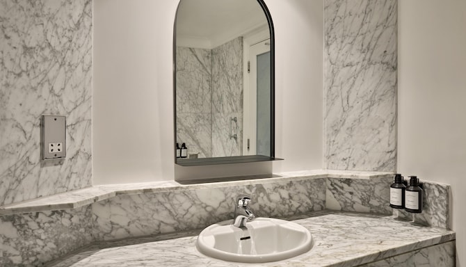 Radisson Blu Hotel, London Euston Square - Standard Twin Room