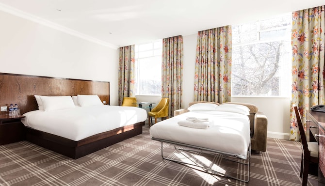 Radisson Blu Edwardian Grafton Hotel, London - Family Room