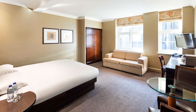 Radisson Blu Hotel, London Euston Square - Guest room