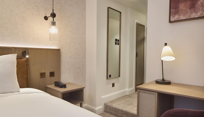 Radisson Blu Hotel, London Euston Square - Superior Single Room