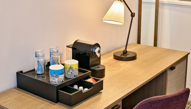 Radisson Blu Hotel, London Euston Square - Premium Room