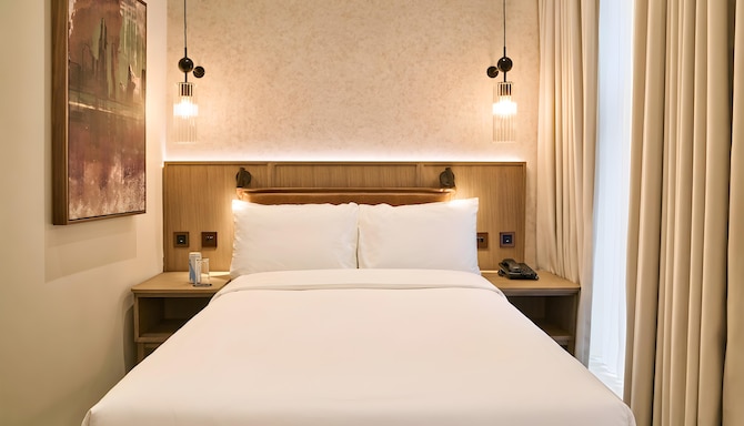 Radisson Blu Hotel, London Euston Square - Superior Single Room