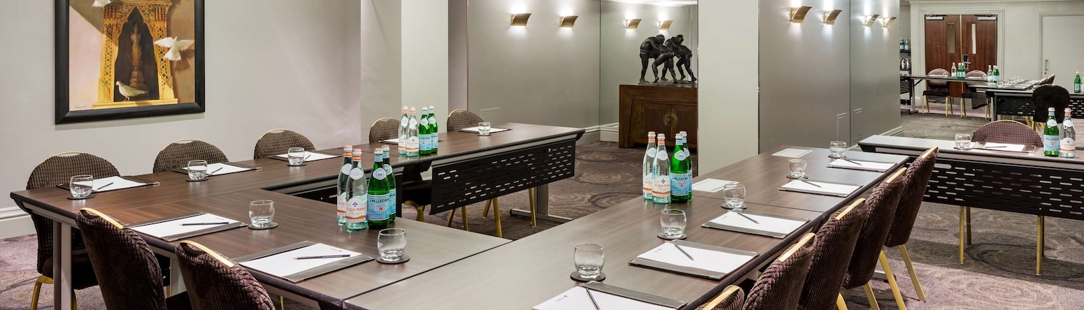 Radisson Blu Edwardian Grafton Hotel, London - Meetingraum