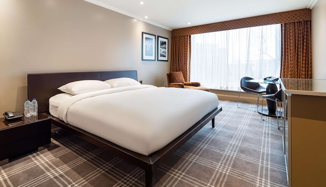 Radisson Blu Hotel, London Heathrow - Premium Room