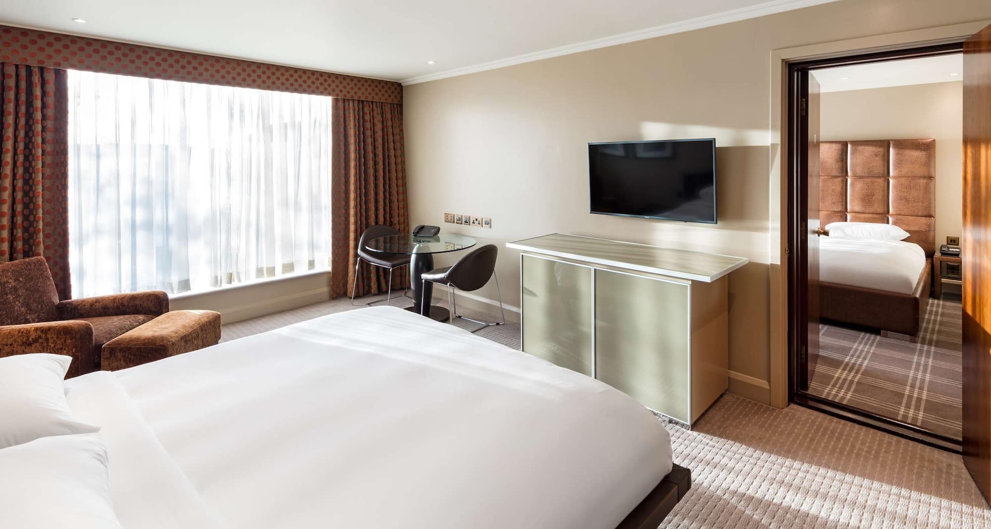 Radisson Blu Edwardian Heathrow Hotel & Conference Centre, London - Family Room