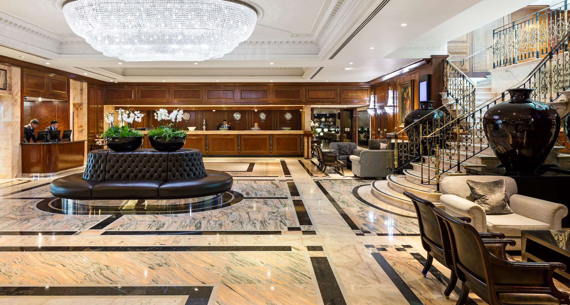 Radisson Blu Hotel, London Heathrow - Ansicht der Lobby