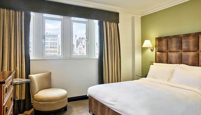 Radisson Blu Hotel, London Leicester Square - Standard Room