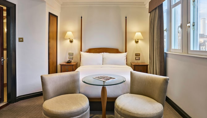 Radisson Blu Hotel, London Leicester Square - Superior Double Room