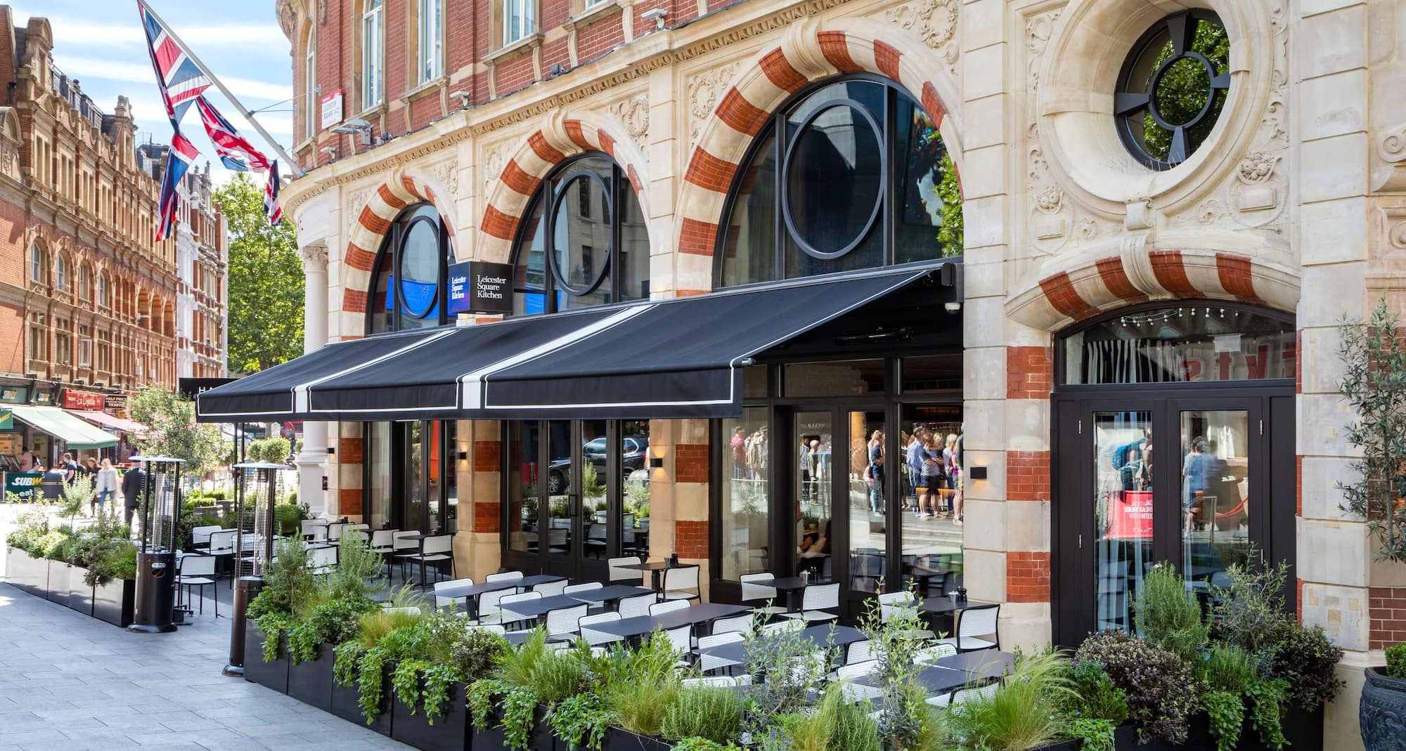 Radisson Blu Edwardian Hampshire Hotel, London - Leicester Square Kitchen - Terrace