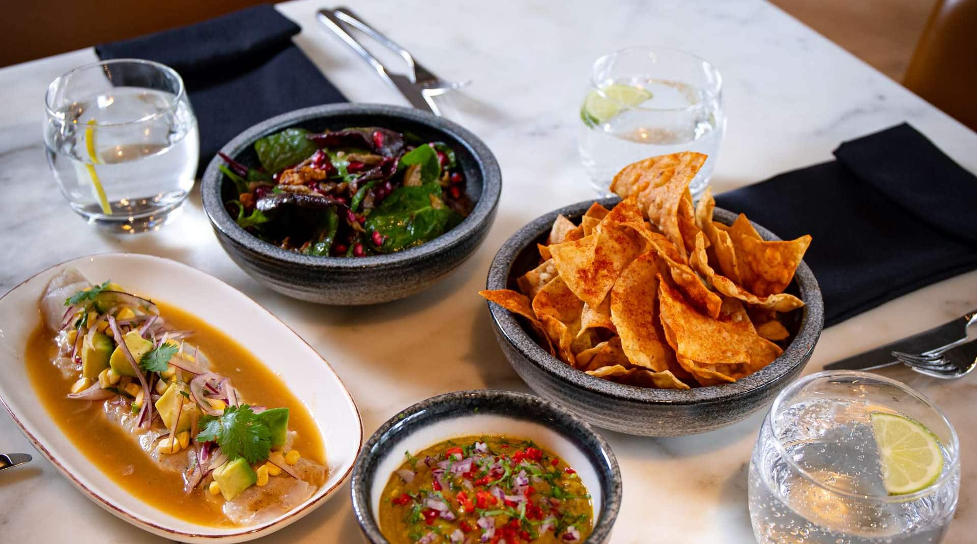 מלון Radisson Blu Edwardian Hampshire בלונדון - לסטר סקוור קיצ'ן – מנות דגל