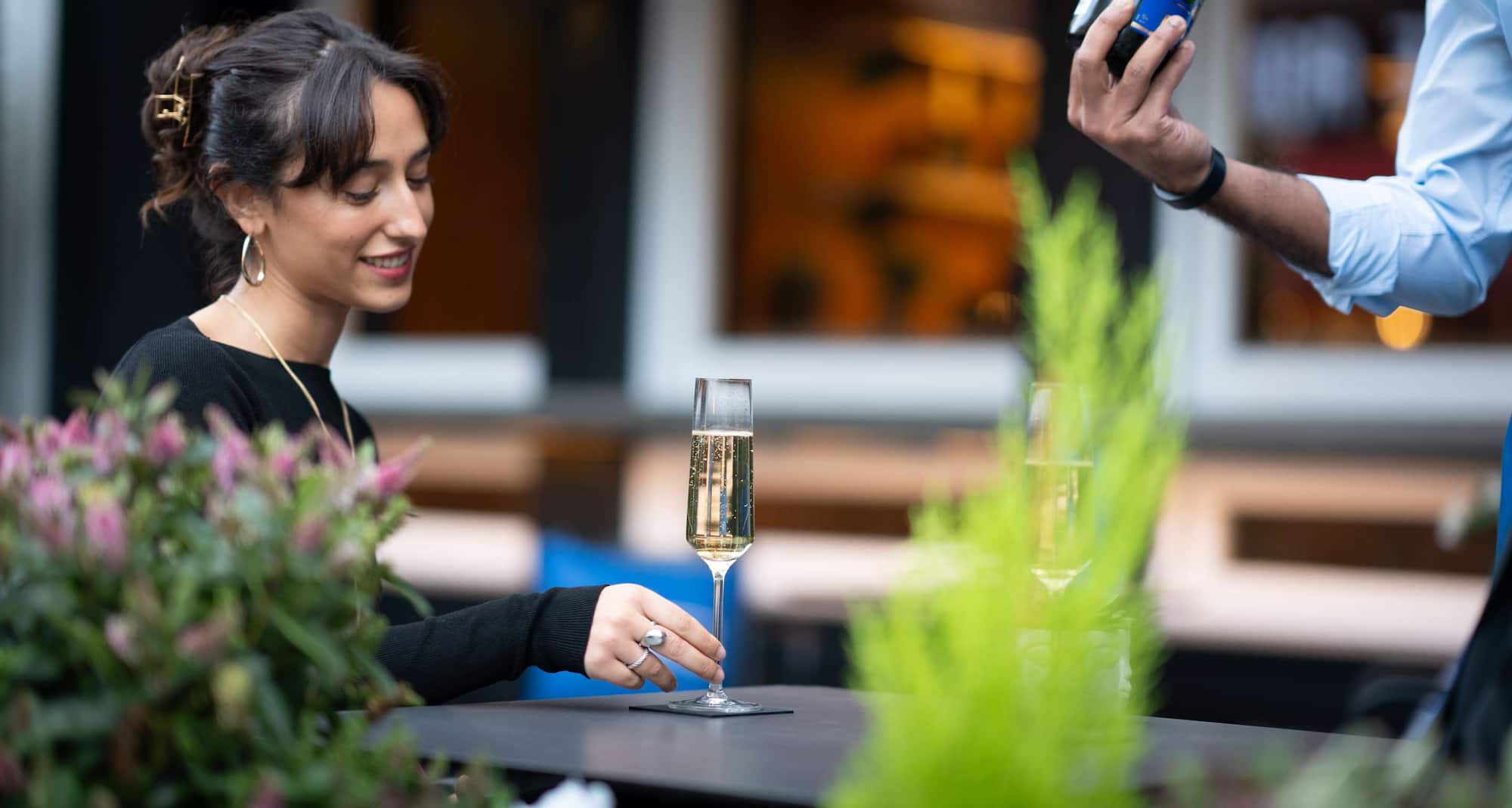 Radisson Blu Hotel, London Leicester Square - The Terrace by Pommery
