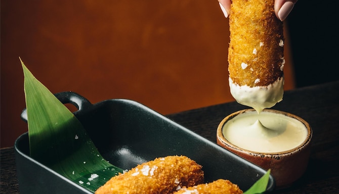 Radisson Blu Hotel, London Marble Arch - Steak and Lobster Surf and turf croquettes Aug