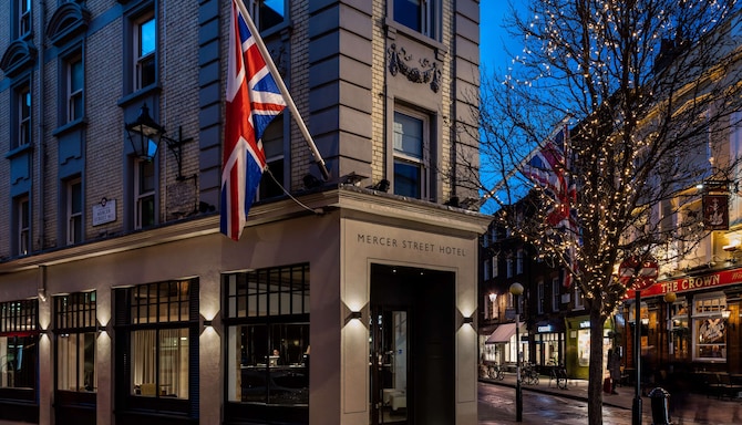 Radisson Blu Hotel, London Mercer Street - Exterior
