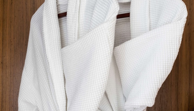 Radisson Blu Hotel, London Mercer Street - Bathroom amenity - Bathrobes