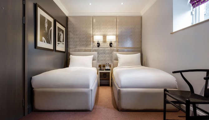 Radisson Blu Hotel, London Mercer Street - Superior Room