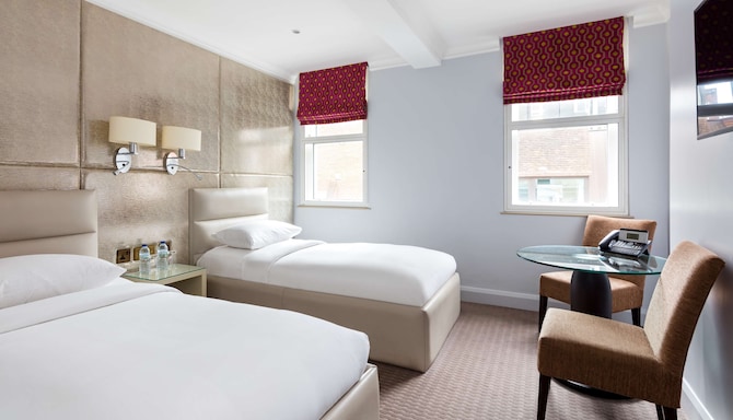 Radisson Blu Hotel, London Mercer Street - Superior Room