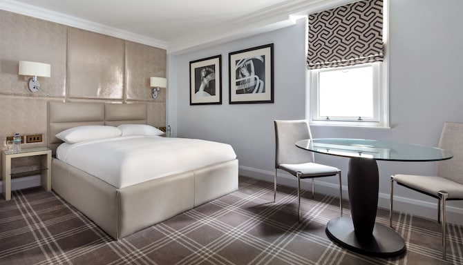 Radisson Blu Hotel, London Mercer Street - Bedroom Superior