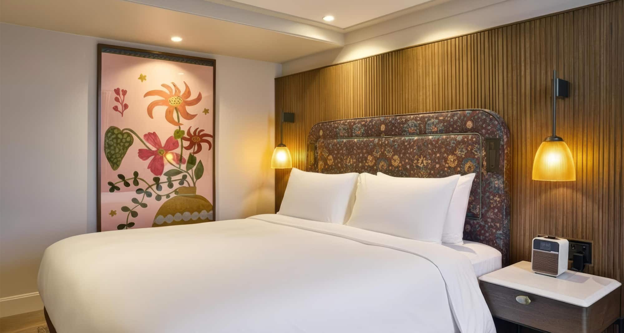 Radisson Blu Hotel, London Mercer Street - Superior Queen