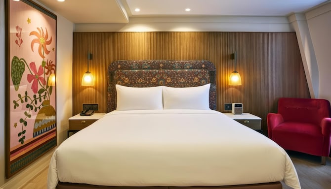 Radisson Blu Hotel, London Mercer Street - Superior Queen